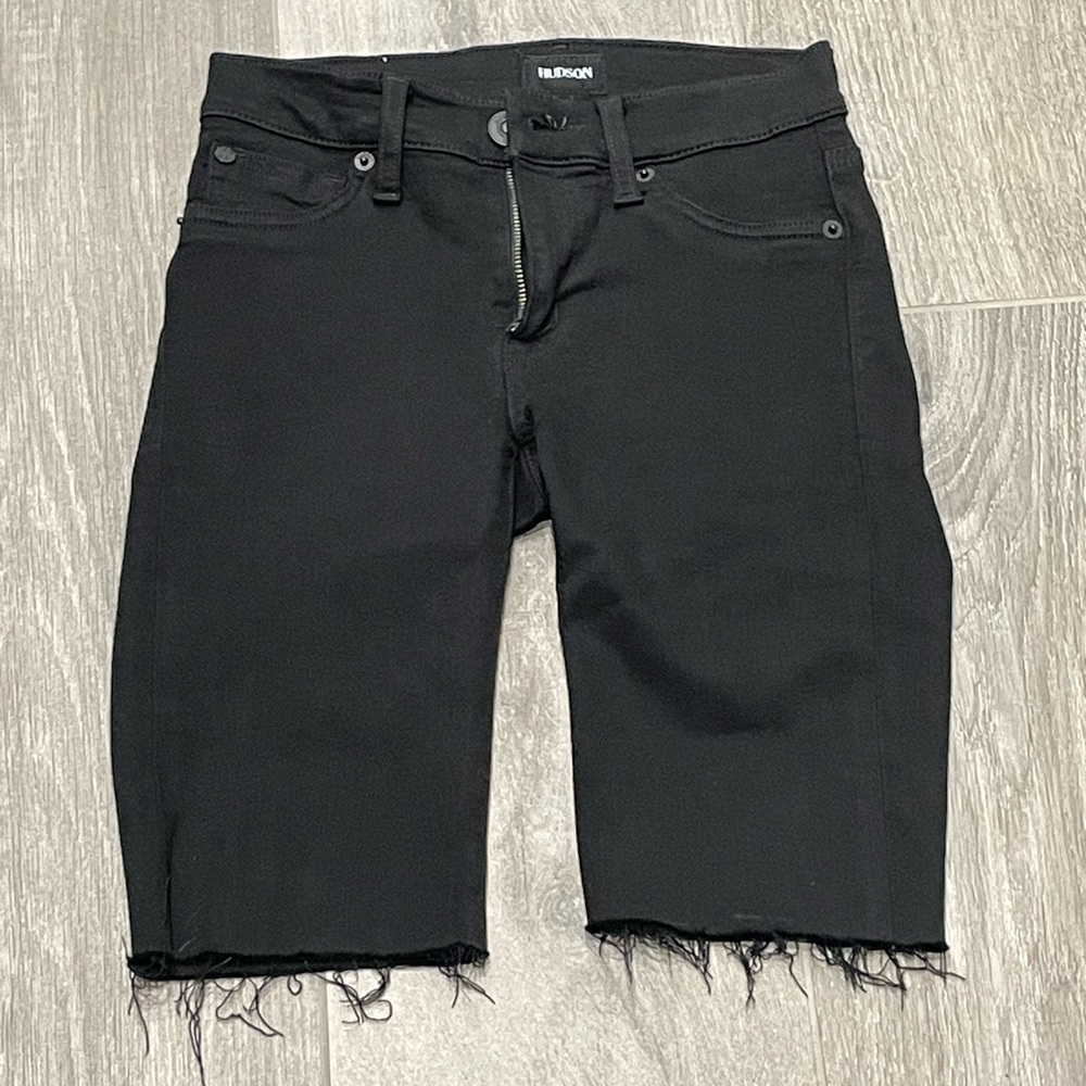 NWOT Hudson black denim cut off short - 23
